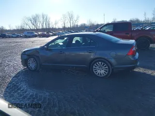 2010 Ford Fusion Hybrid with VIN 3FADP0L39AR125251, listed as a IAAI auction lot 41100606 with 235,612 mi miles. Bid and sale history available at carsss.com. Image 14.