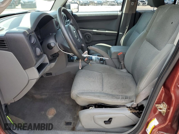 2007 Jeep Commander Sport z VIN 1J8HG48K27C527423, wystawiony jako Copart lot #63448765 z przebiegiem 212 856 mil mil oraz Szkoda całkowita • Salvage title. Historia ofert i sprzedaży dostępna na DreamBid. Obrazek 7.