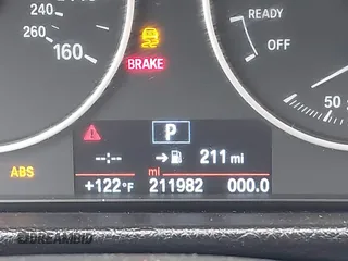 2014 BMW 3 Series 320i xDrive with VIN WBA3C3C58EP661364, listed as a IAAI auction lot 41947049 with 211,982 mi miles and . Bid and sale history available at DreamBid. Image 15.