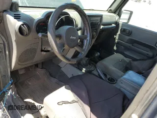 2008 Jeep Wrangler Unlimited X with VIN 1J4GA39168L509720, listed as a Copart auction lot 61014895 with 238,932 mi miles and Salvage title. Bid and sale history available at DreamBid. Image 8.
