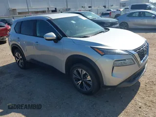 2023 Nissan Rogue SV z VIN 5N1BT3BA6PC907010, wystawiony jako IAAI lot #42252053 z przebiegiem 38 621 mil mil oraz . Historia ofert i sprzedaży dostępna na DreamBid. Obrazek 1.