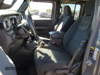 2020 Jeep Wrangler Unlimited Sahara with VIN 1C4HJXEG2LW329752, listed as a Copart auction lot 68563674 with 40,922 mi miles and Salvage Title. Bid and sale history available at carsss.com. Image 7.