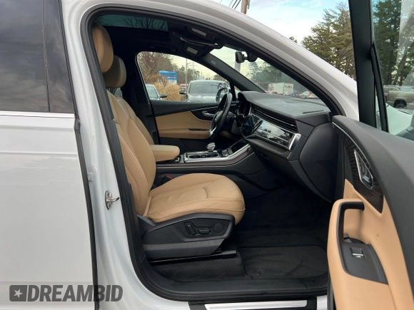 2021 Audi Q7 Premium with VIN WA1AXAF7XMD028911, listed as a Copart auction lot 86017744 with 81,815 mi miles and Clean title. Bid and sale history available at DreamBid. Image 5.