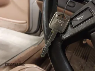 1995 Ford Crown Victoria LX с VIN 2FALP74W0SX195270, выставлен на аукционе IAAI как лот 41840082 с пробегом 139 967 миль миль и . История ставок и продаж доступна на DreamBid. Изображение 11.