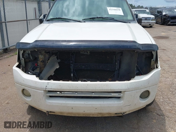2008 Ford Expedition Max Limited with VIN 1FMFK19538LA82319, listed as a IAAI auction lot 42344430 with 348,266 mi miles and . Bid and sale history available at DreamBid. Image 6.