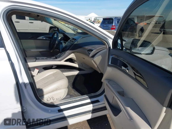 2016 Lincoln MKZ with VIN 3LN6L2G97GR611151, listed as a IAAI auction lot 41354637 with 113,787 mi miles and . Bid and sale history available at DreamBid. Image 5.