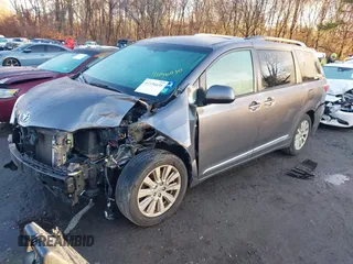 2017 Toyota Sienna XLE z VIN 5TDDZ3DC3HS171329, wystawiony jako IAAI lot #41136030 z przebiegiem 115 990 mil mil oraz . Historia ofert i sprzedaży dostępna na DreamBid. Obrazek 18.