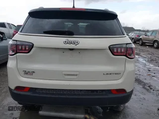 2018 Jeep Compass Limited with VIN 3C4NJDCBXJT350246, listed as a IAAI auction lot 41711327 with 112,364 mi miles. Bid and sale history available at carsss.com. Image 16.