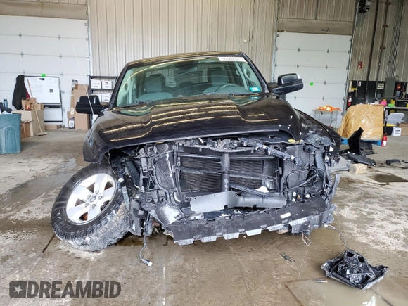 2017 Ram 1500 Tradesman z VIN 1C6RR7KT3HS603223, wystawiony jako Copart lot #45562685 z przebiegiem 89 404 mil mil oraz Szkoda całkowita • Salvage title. Historia ofert i sprzedaży dostępna na DreamBid. Obrazek 5.