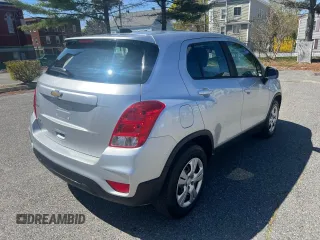 2017 Chevrolet Trax LS with VIN KL7CJKSB1HB057485, listed as a Copart auction lot 55684685 with 117,445 mi miles and Clean Title. Bid and sale history available at carsss.com. Image 4.