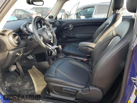 2021 MINI Hardtop Cooper с VIN WMWXR3C03M2N73872, выставлен на аукционе Copart как лот 45186265 с пробегом 37 484 миль миль и Списание • Salvage title. История ставок и продаж доступна на DreamBid. Изображение 7.