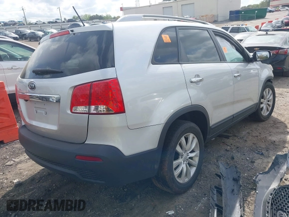 2011 Kia Sorento LX with VIN 5XYKT4A22BG063573, listed as a IAAI auction lot 41942588 with 1 mi miles. Bid and sale history available at carsss.com. Image 4.