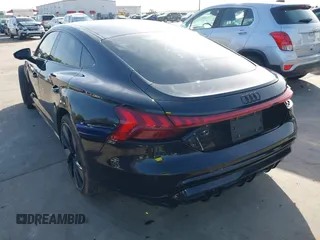 2024 Audi e-tron GT Prestige z VIN WAUEJBFW6R7002606, wystawiony jako IAAI lot #41797047 z przebiegiem 6 184 mil mil oraz . Historia ofert i sprzedaży dostępna na DreamBid. Obrazek 3.