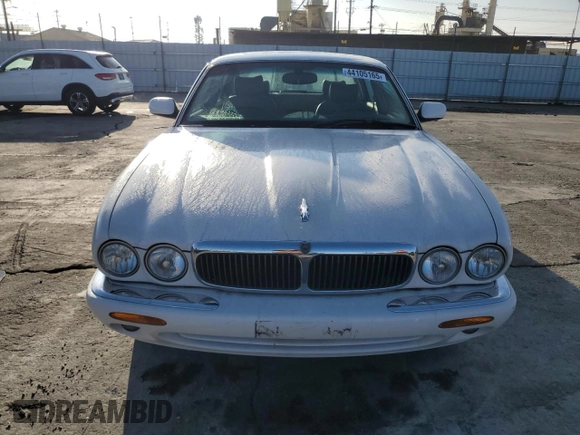 2001 Jaguar XJ with VIN SAJDA23C51LF35586, listed as a Copart auction lot 44105165 with 47,355 mi miles and Salvage title. Bid and sale history available at DreamBid. Image 5.