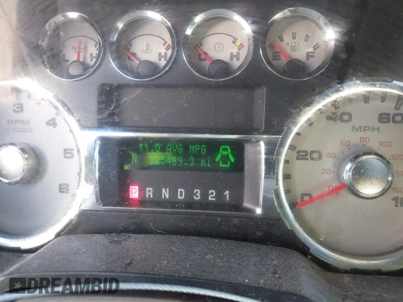 2008 Ford Super Duty F-250 SRW XL with VIN 1FTSX21Y38EB93621, listed as a IAAI auction lot 41379532 with 225,489 mi miles. Bid and sale history available at carsss.com. Image 7.