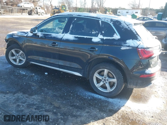 2021 Audi Q5 Premium with VIN WA1AAAFY1M2055212, listed as a IAAI auction lot 41347267 with 51,127 mi miles. Bid and sale history available at carsss.com. Image 3.