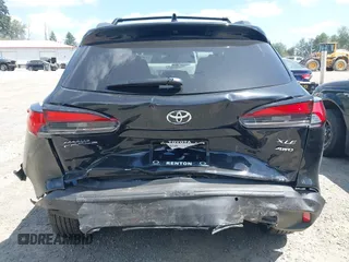 2025 Toyota Corolla Cross XLE with VIN 7MUDAABG4SV132327, listed as a IAAI auction lot 42500170 with 1,011 mi miles and . Bid and sale history available at DreamBid. Image 6.