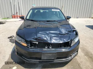 2017 Volkswagen Passat S z VIN 1VWAT7A38HC014720, wystawiony jako Copart lot #58744235 z przebiegiem 273 593 mil mil oraz Czysty tytuł • Clean title. Historia ofert i sprzedaży dostępna na DreamBid. Obrazek 5.