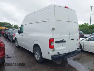2019 Nissan NV Cargo SV z VIN 1N6BF0LY6KN810650, wystawiony jako IAAI lot #42322570 z przebiegiem 119 458 mil mil oraz . Historia ofert i sprzedaży dostępna na DreamBid. Obrazek 3.