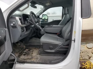 2023 Ford F-250 XL z VIN 1FTBF2BA5PED41058, wystawiony jako Copart lot #46991375 z przebiegiem 7077 mil mil oraz Szkody całkowita. Historia ofert i sprzedaży dostępna na DreamBid. Obrazek 7.
