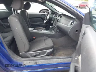 2013 Ford Mustang V6 with VIN 1ZVBP8AM7D5228491, listed as a IAAI auction lot 42209129 with 146,461 mi miles and . Bid and sale history available at DreamBid. Image 5.