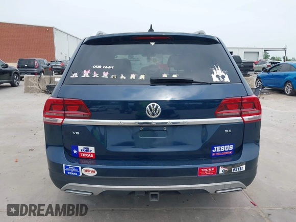 2018 Volkswagen Atlas SE z VIN 1V2KR2CA4JC532476, wystawiony jako IAAI lot #42070722 z przebiegiem 155 320 mil mil oraz . Historia ofert i sprzedaży dostępna na DreamBid. Obrazek 16.