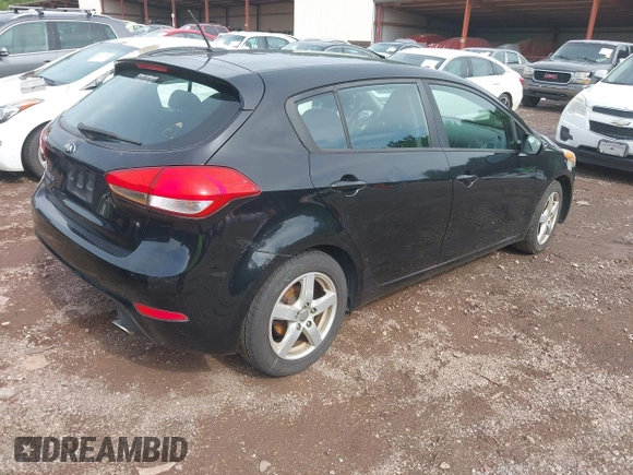 2016 Kia Forte LX z VIN KNAFK5A8XG5599229, wystawiony jako IAAI lot #42369895 z przebiegiem 105 214 mil mil oraz . Historia ofert i sprzedaży dostępna na DreamBid. Obrazek 4.