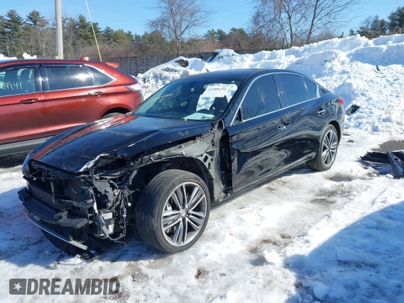 2015 Infiniti Q50 with VIN JN1BV7AR5FM390226, listed as a IAAI auction lot 41588250 with 121,928 mi miles. Bid and sale history available at carsss.com. Image 18.