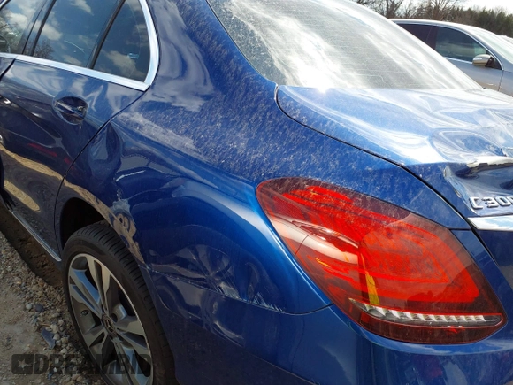 2019 Mercedes-Benz C 300 with VIN 55SWF8EB7KU316371, listed as a IAAI auction lot 41358436 with 78,239 mi miles and . Bid and sale history available at carsss.com. Image 18.