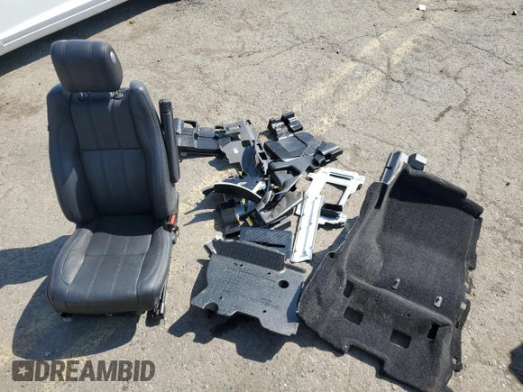2017 Land Rover Range Rover with VIN SALGS2FE3HA359431, listed as a Copart auction lot 61728395 with 75,210 mi miles and Salvage title. Bid and sale history available at DreamBid. Image 13.