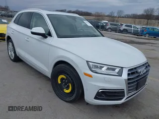 2019 Audi Q5 Prestige with VIN WA1CNAFY5K2057135, listed as a IAAI auction lot 41877915 with 142,007 mi miles. Bid and sale history available at carsss.com. Image 1.