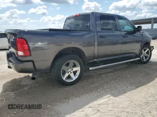 2018 Ram 1500 Express z VIN 1C6RR7KG1JS258072, wystawiony jako Copart lot #53433775 z przebiegiem 122 000 mil mil oraz Szkoda całkowita • Salvage title. Historia ofert i sprzedaży dostępna na DreamBid. Obrazek 3.