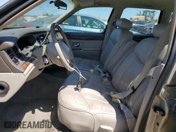 1997 Lincoln Town Car Executive with VIN 1LNLM81W8VY734974, listed as a Copart auction lot 61440195 with 94,982 mi miles and Clean title. Bid and sale history available at DreamBid. Image 7.