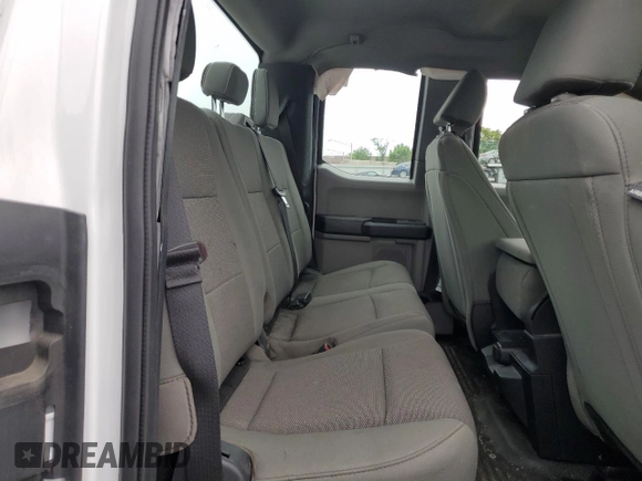2022 Ford F-250 XL z VIN 1FT7X2B68NEE31039, wystawiony jako Copart lot #61174615 z przebiegiem 126 064 mil mil oraz Szkoda całkowita • Salvage title. Historia ofert i sprzedaży dostępna na DreamBid. Obrazek 10.