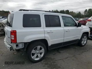 2016 Jeep Patriot Latitude с VIN 1C4NJPFB0GD601075, выставлен на аукционе Copart как лот 51461404 с пробегом 65 673 миль миль и На запчасти • Non repairable. История ставок и продаж доступна на DreamBid. Изображение 3.
