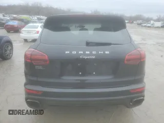 2018 Porsche Cayenne z VIN WP1AA2A2XJKA05305, wystawiony jako Copart lot #42763575 z przebiegiem 117 366 mil mil oraz Szkoda całkowita • Salvage title. Historia ofert i sprzedaży dostępna na DreamBid. Obrazek 6.
