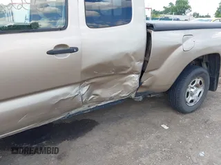 2006 Toyota Tacoma with VIN 5TETX22N76Z288234, listed as a IAAI auction lot 42662296 with 232,395 mi miles and . Bid and sale history available at DreamBid. Image 17.