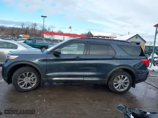 2022 Ford Explorer XLT with VIN 1FMSK8DHXNGA90818, listed as a IAAI auction lot 41269353 with 31,784 mi miles. Bid and sale history available at carsss.com. Image 15.