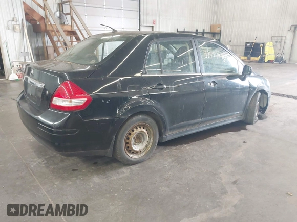 2007 Nissan Versa SL с VIN 3N1BC11E97L430772, выставлен на аукционе IAAI как лот 42497978 с пробегом 174 151 миль миль и . История ставок и продаж доступна на DreamBid. Изображение 4.
