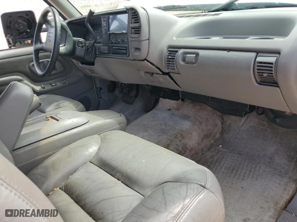 1996 Chevrolet Tahoe with VIN 3GNEK18R9TG165142, listed as a Copart auction lot 70018514 with 141,403 mi miles and Salvage Title. Bid and sale history available at carsss.com. Image 8.