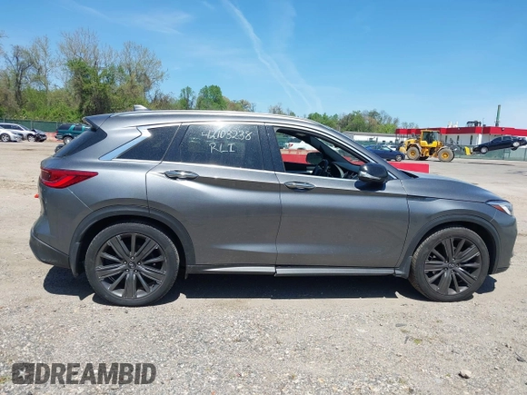 2020 Infiniti QX50 Luxe z VIN 3PCAJ5M39LF113955, wystawiony jako IAAI lot #42103238 z przebiegiem 94 886 mil mil oraz . Historia ofert i sprzedaży dostępna na DreamBid. Obrazek 13.