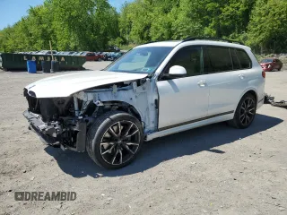 2021 BMW X7 xDrive40i z VIN 5UXCW2C03M9D77539, wystawiony jako Copart lot #56101025 z przebiegiem 55 711 mil mil oraz Szkoda całkowita • Salvage title. Historia ofert i sprzedaży dostępna na DreamBid. Obrazek 1.