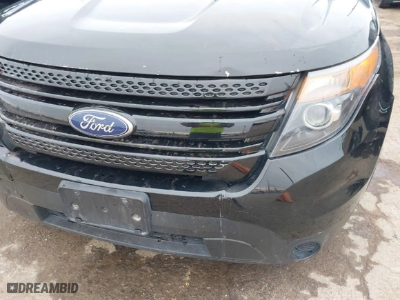 2015 Ford Utility Police Interceptor with VIN 1FM5K8AR3FGB03565, listed as a IAAI auction lot 41572068 with NaN miles. Bid and sale history available at carsss.com. Image 18.