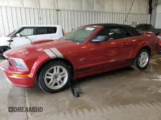2008 Ford Mustang GT Deluxe z VIN 1ZVHT85H385156830, wystawiony jako Copart lot #57519415 z przebiegiem 114 722 mil mil oraz Tytuł czysty. Historia ofert i sprzedaży dostępna na DreamBid. Obrazek 1.