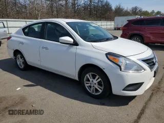 2015 Nissan Versa SV z VIN 3N1CN7AP3FL827086, wystawiony jako Copart lot #54110215 z przebiegiem 96 577 mil mil oraz Czysty tytuł • Clean title. Historia ofert i sprzedaży dostępna na DreamBid. Obrazek 4.