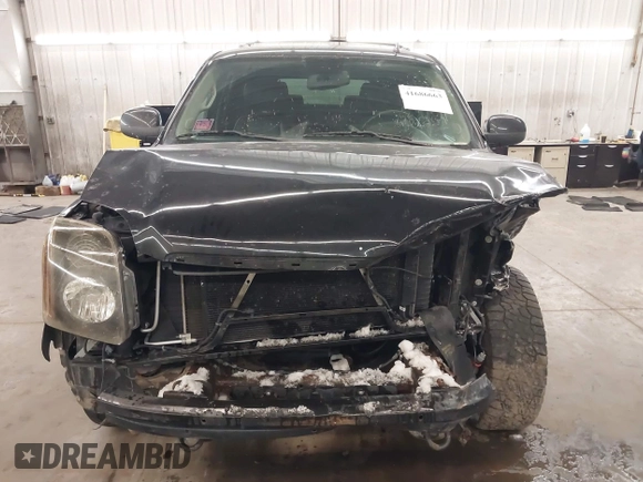 2012 GMC Yukon SLT with VIN 1GKS2CE02CR159894, listed as a IAAI auction lot 41686663 with 189,965 mi miles. Bid and sale history available at carsss.com. Image 13.