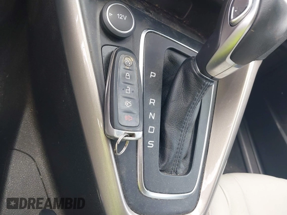 2015 Ford Focus Titanium с VIN 1FADP3N2XFL367753, выставлен на аукционе IAAI как лот 42695722 с пробегом 26 565 миль миль и . История ставок и продаж доступна на DreamBid. Изображение 11.