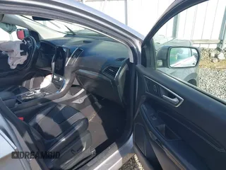 2022 Ford Edge Titanium z VIN 2FMPK4K95NBA38997, wystawiony jako IAAI lot #41467300 z przebiegiem 74 310 mil mil oraz . Historia ofert i sprzedaży dostępna na DreamBid. Obrazek 5.