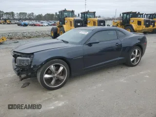 2014 Chevrolet Camaro LS z VIN 2G1FA1E39E9230612, wystawiony jako Copart lot #88741505 z przebiegiem 151 123 mil mil oraz Szkoda całkowita • Salvage title. Historia ofert i sprzedaży dostępna na DreamBid. Obrazek 1.