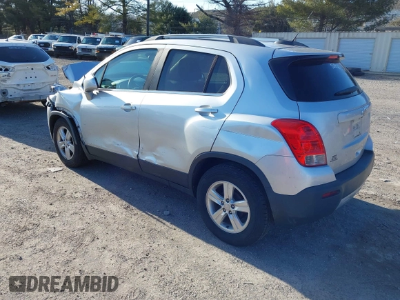 2016 Chevrolet Trax LT z VIN 3GNCJLSB7GL162268, wystawiony jako IAAI lot #41753118 z przebiegiem 123 599 mil mil oraz . Historia ofert i sprzedaży dostępna na DreamBid. Obrazek 3.